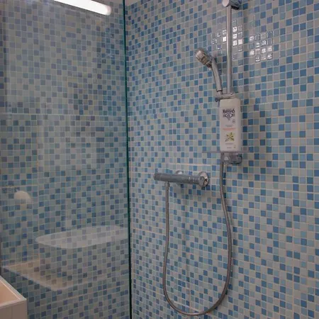 Les Tambourins 19 - 3 Etoiles Daire Cannes