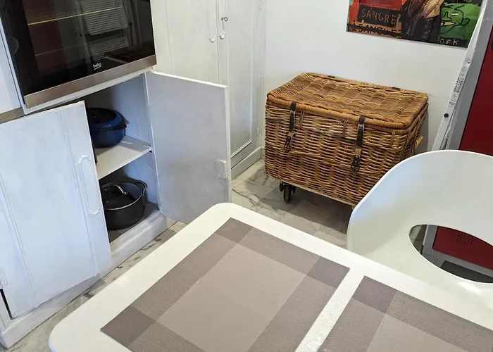 Les Tambourins 19 - 3 Etoiles * Cannes